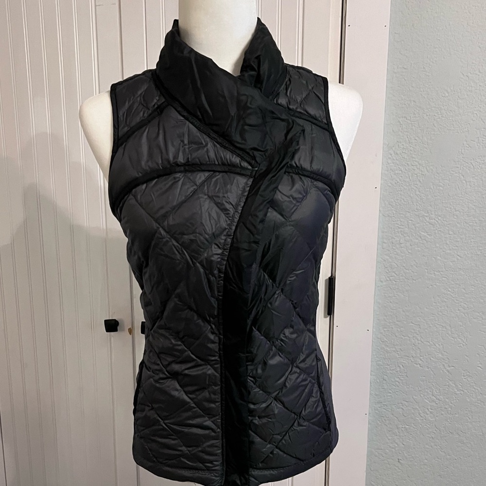 Lululemon reversible vest black gray 4